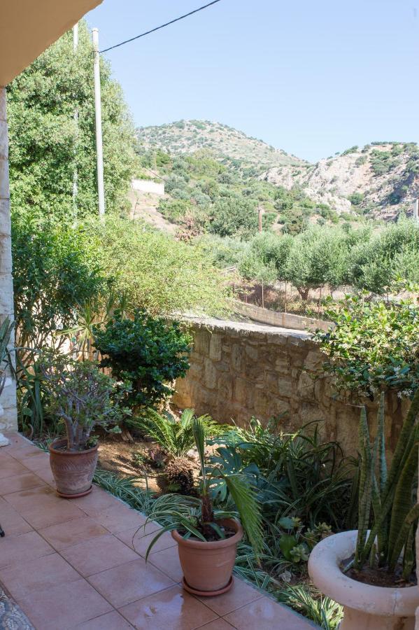 Heraklion Comfy House With Mountain View Luaran gambar