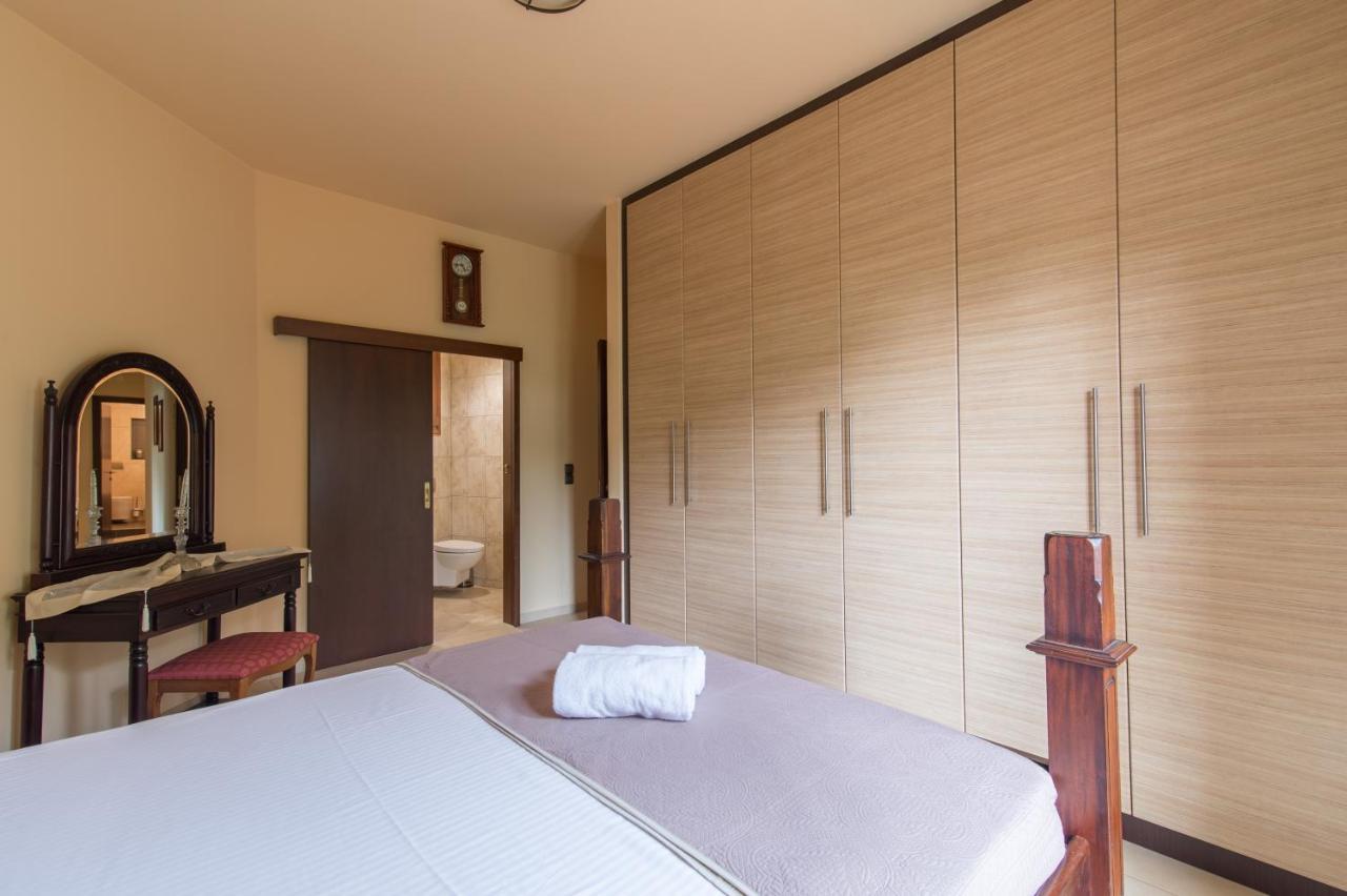 Heraklion Comfy House With Mountain View Luaran gambar